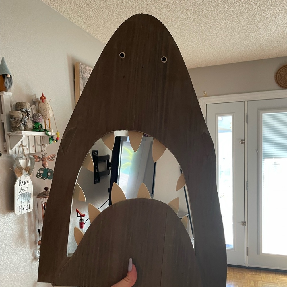 Shark wall hanging with 2 hooks